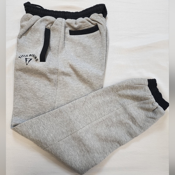 NWT Title Boxing Men's Hearther Gray Black Trim 2 Pockets Sweatpants, sz XL - Picture 2 of 15